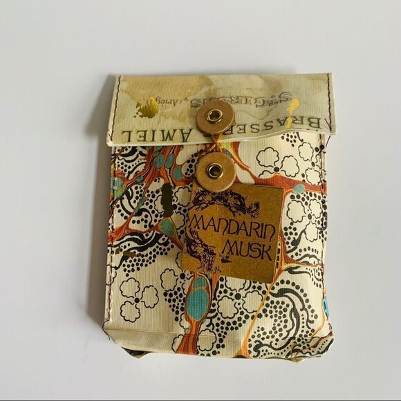 New Anthropologie Castelbel Mandarin & Musk Soap - Picture 3 of 3